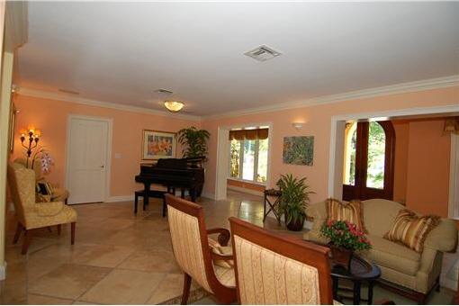 Elegant living room