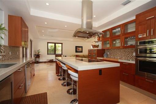 Imposing kitchen