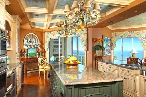 Huge kitchen with cook island