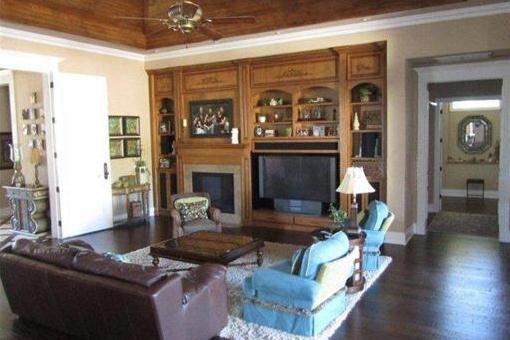 Open and light flooded living room area