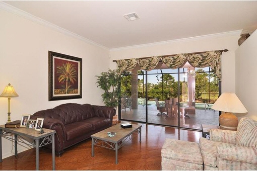 Beautiful livingroom in Fort Myers