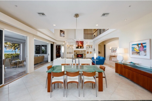 Dining room overlooking to the terrace 